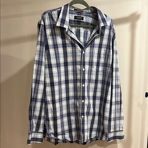 Banana Republic Blue and White Casual Button Down Shirt